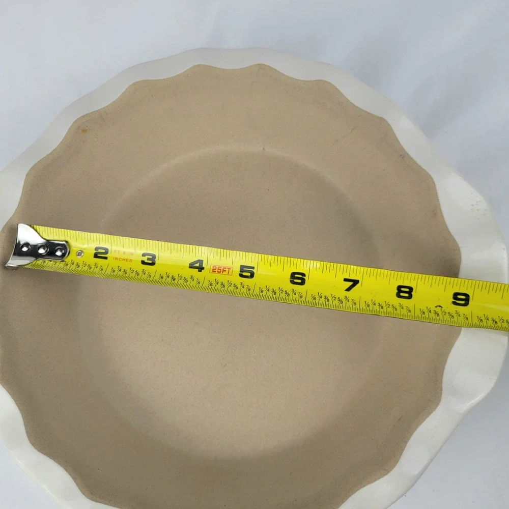 Pampered Chef Family Heritage Stoneware Deep Dish Pie Plate White Scalloped 9in